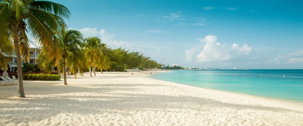 Escala de crucero en Grand Cayman: imagen de la playa Grand Cayman